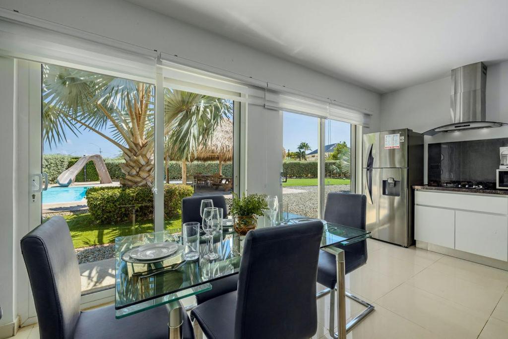 Koyari Modern Condos 9Br 7Ba Sleeps 26 W/ Pool And Roof Deck Palm Beach Exterior foto