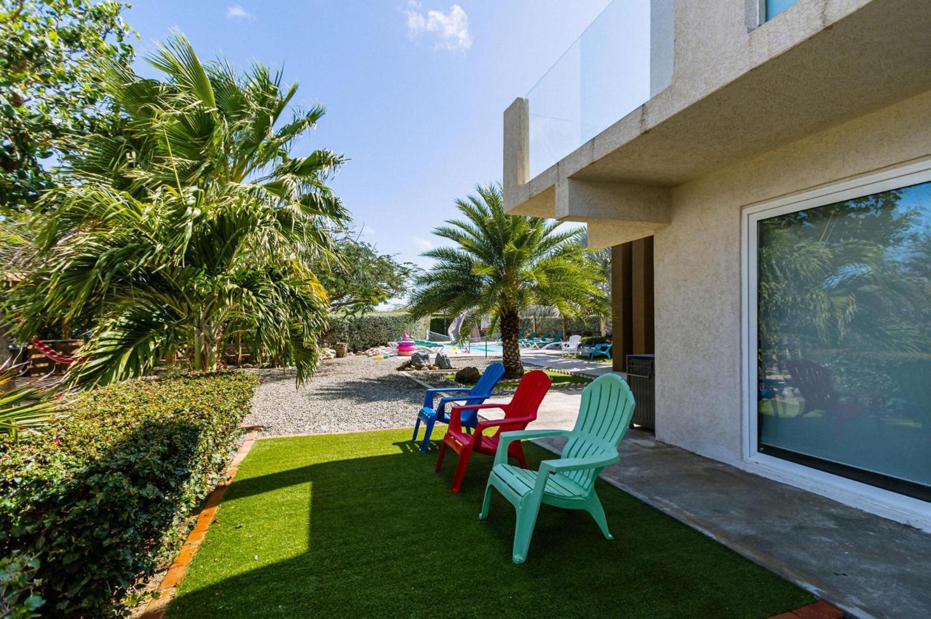 Koyari Modern Condos 9Br 7Ba Sleeps 26 W/ Pool And Roof Deck Palm Beach Exterior foto